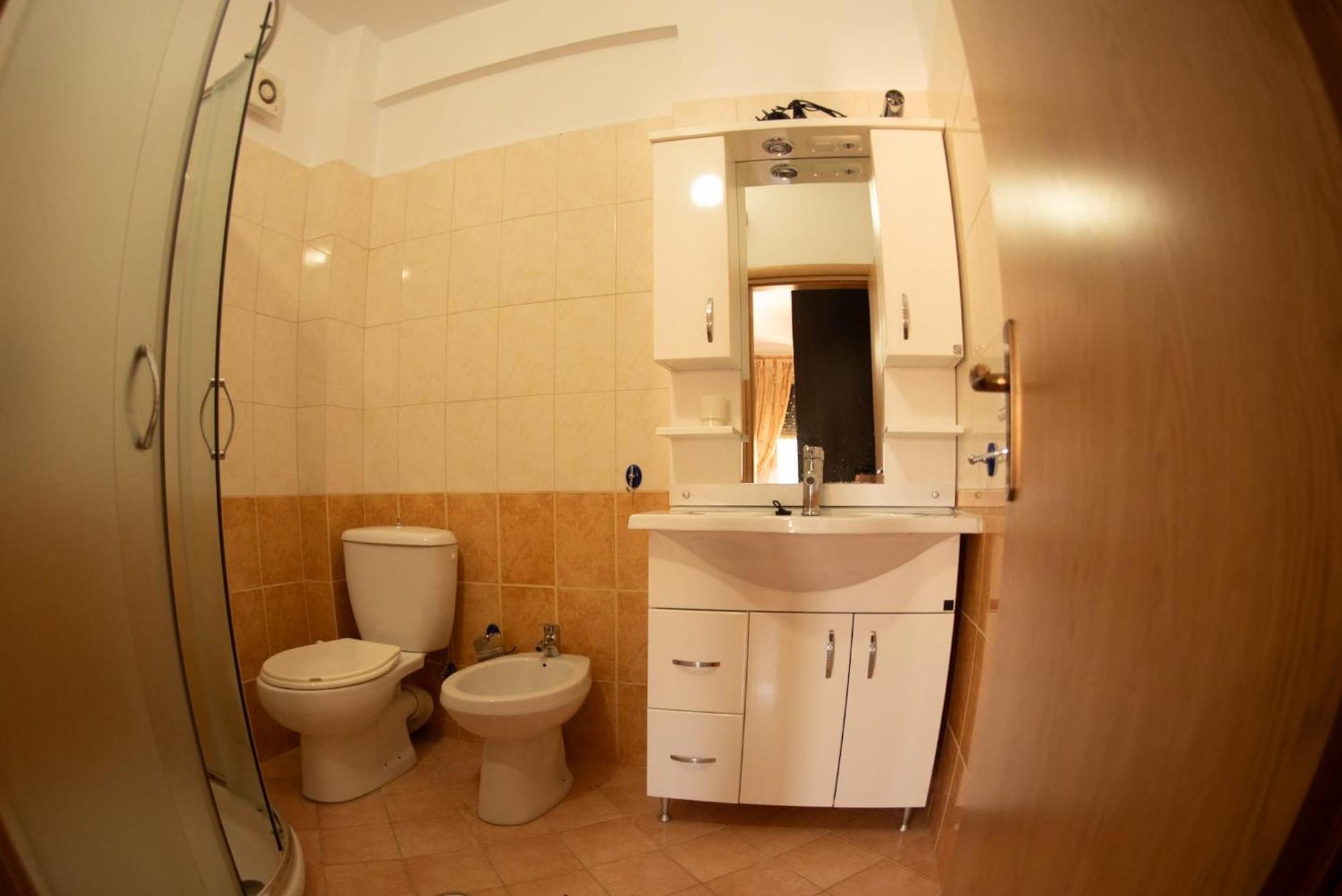 ベラトApartament Egzoni City Centerアパートメント エクステリア 写真